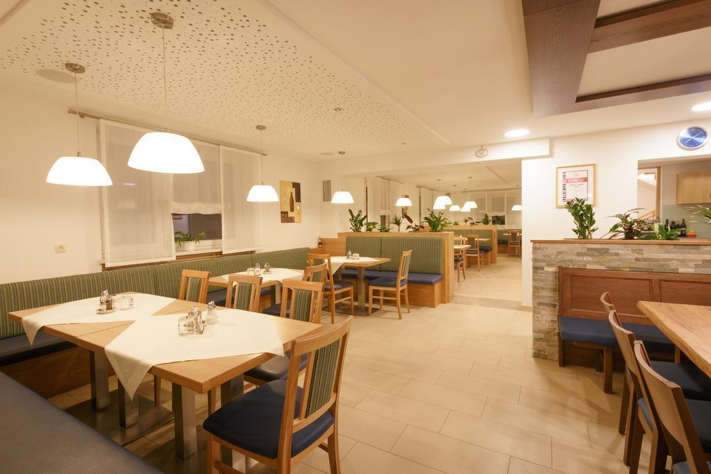 Gasthof-Pension Silvia Haibach ob der Donau Екстериор снимка