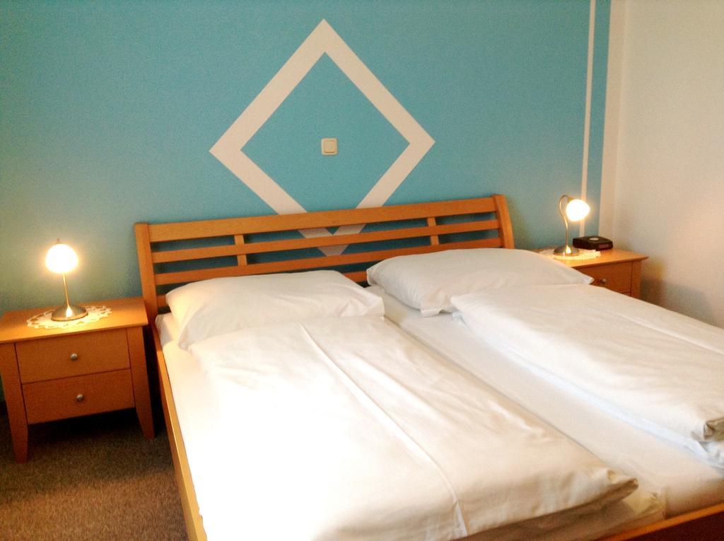 Gasthof-Pension Silvia Haibach ob der Donau Стая снимка