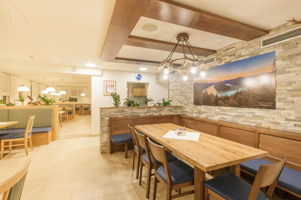 Gasthof-Pension Silvia Haibach ob der Donau Екстериор снимка
