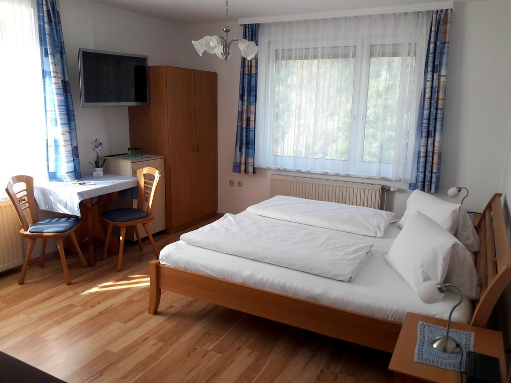 Gasthof-Pension Silvia Haibach ob der Donau Екстериор снимка