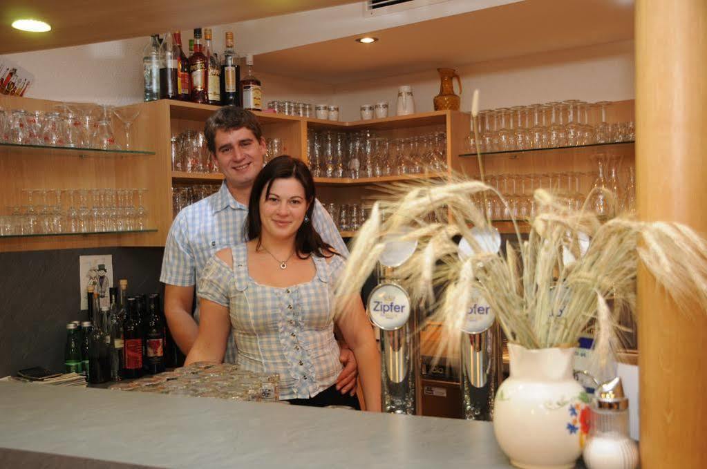 Gasthof-Pension Silvia Haibach ob der Donau Екстериор снимка